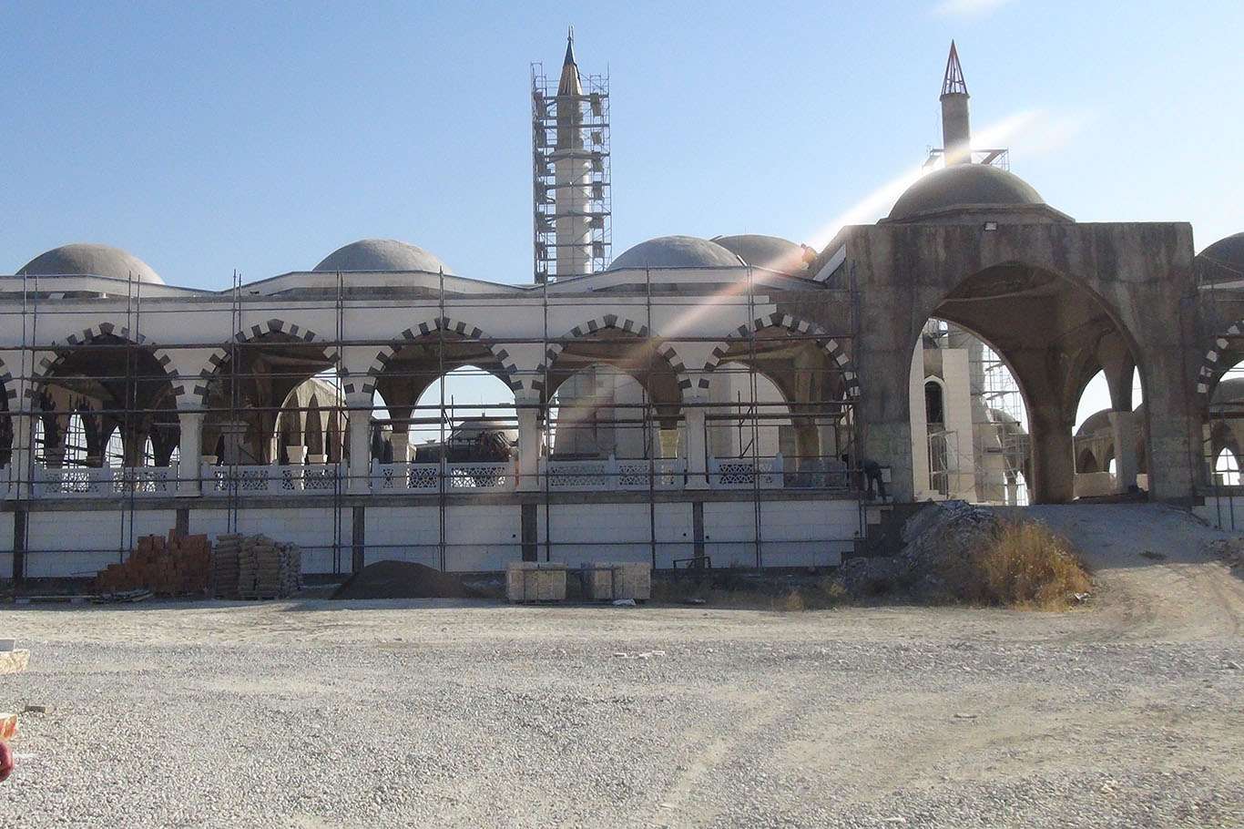 İffet Kahramanı sahabe Safvân Bin Muattal'ın türbesi yenileniyor İffet Kahramanı sahabe Safvân Bin Muattal'ın türbesi yenileniyor